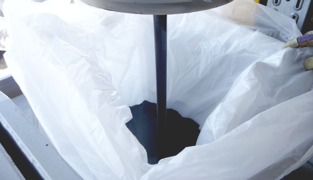 What are the Common Uses of Bitumen in Poly Bag Packing in Road Construction in the UAE?